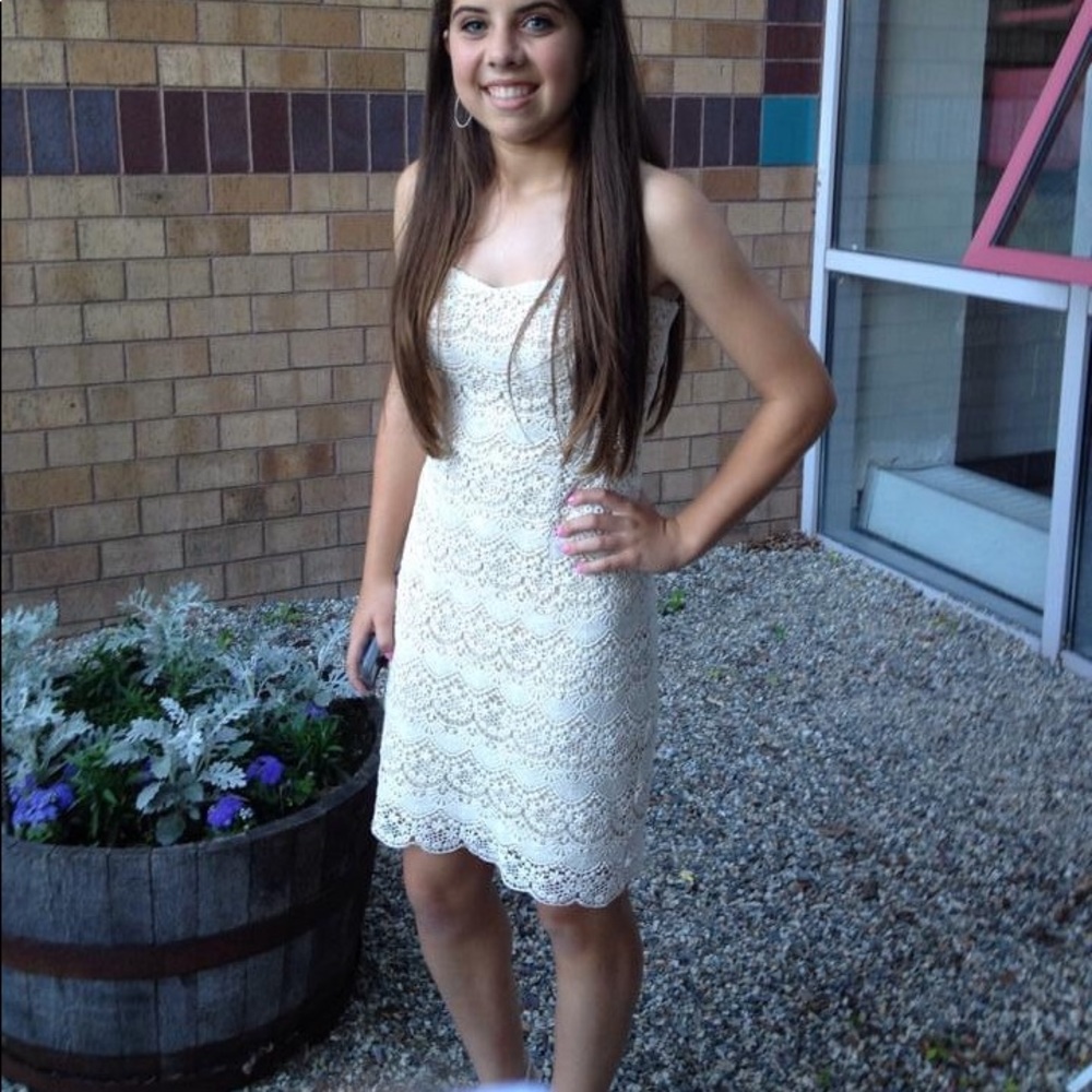 Dress - Picture 2 of 2